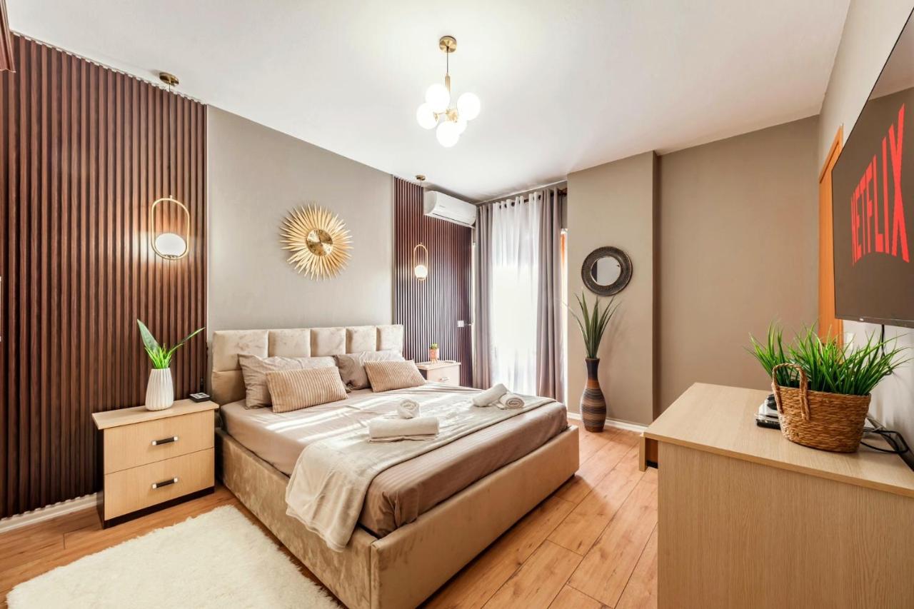 Sophie Waterfront Central Дуррес Екстер'єр фото