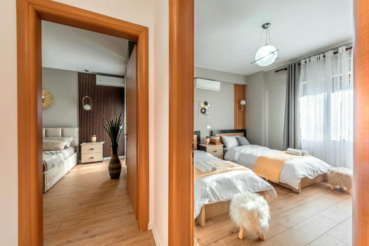 Sophie Waterfront Central Дуррес Екстер'єр фото